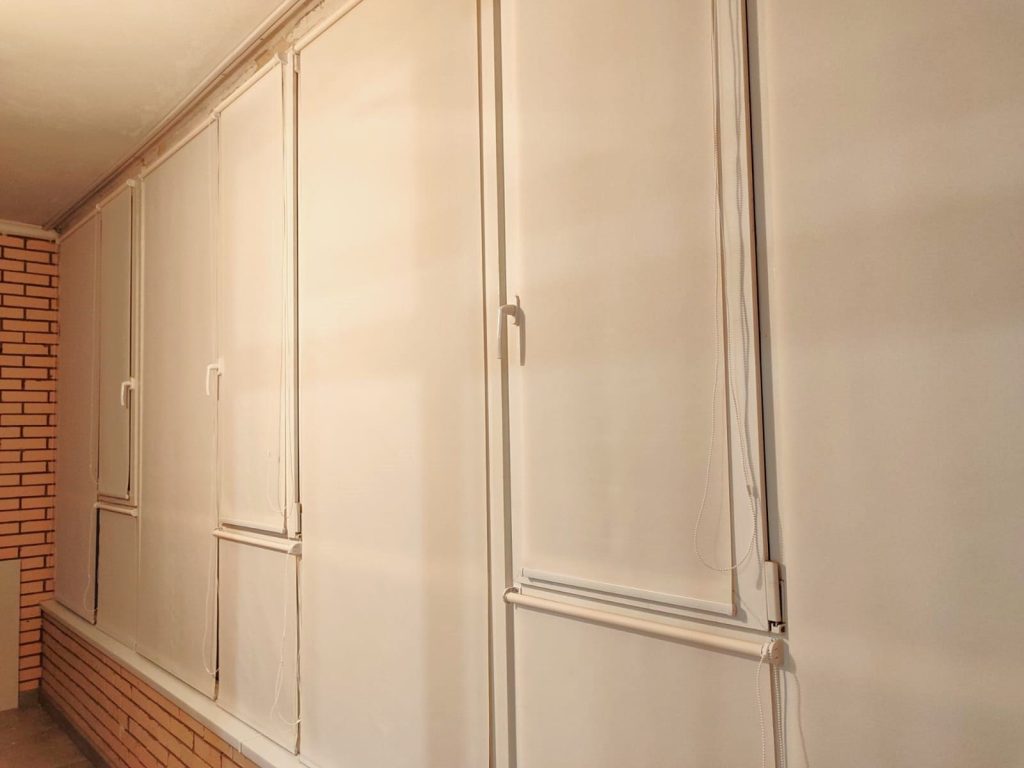 Ролл шторы на балкон